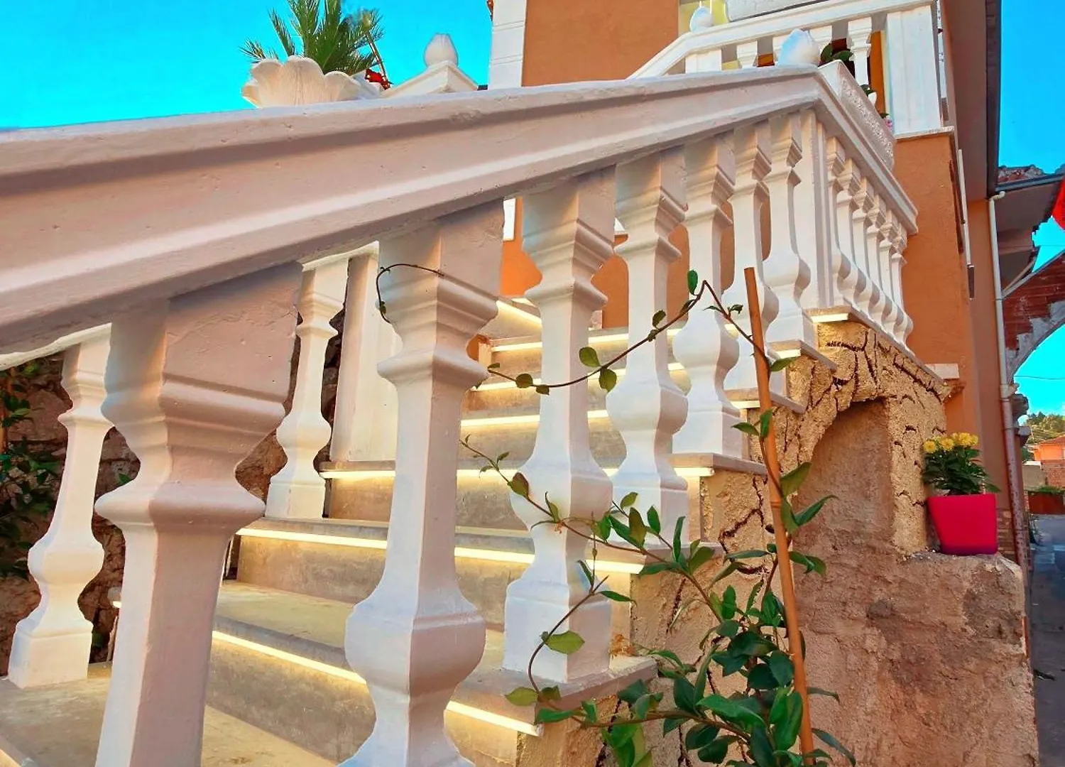 Enma Rooms Круя Отель