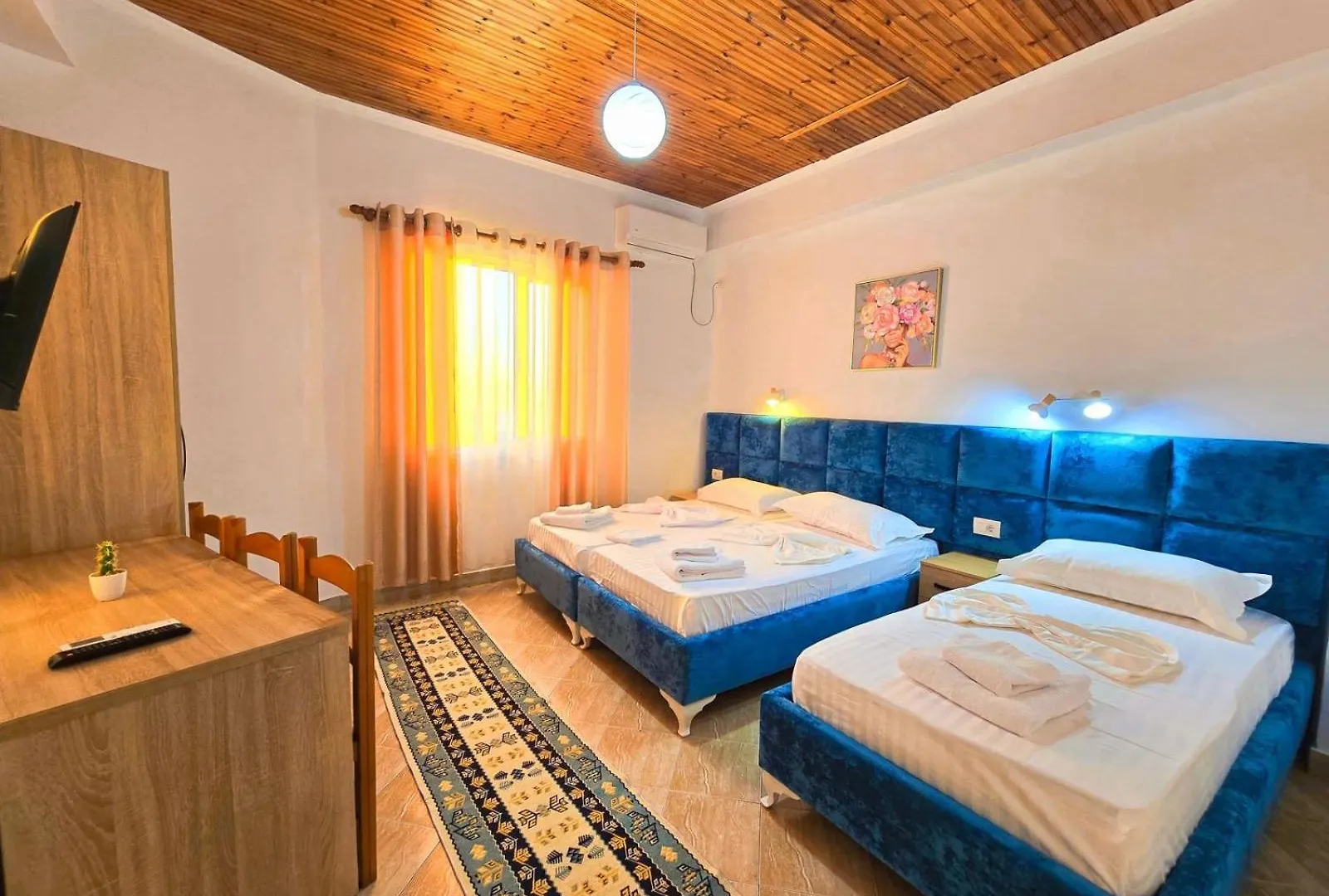 Enma Rooms Krujë Hotel